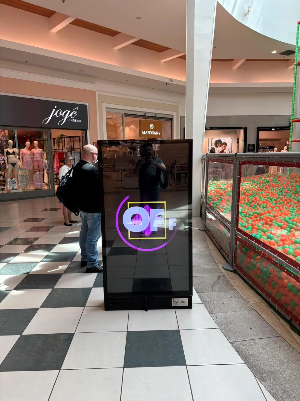 Totem entrada Riachuelo Capim Dourado Shopping